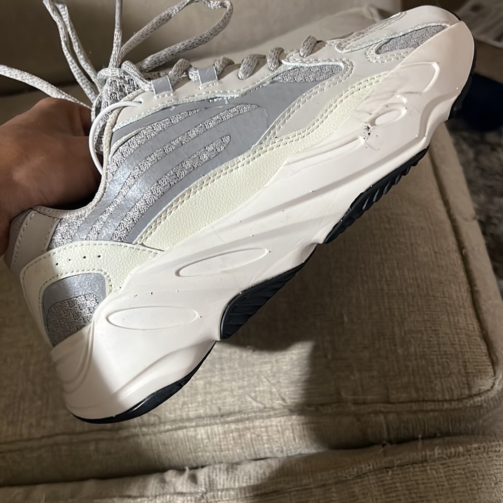 Adidas - Picture 5 of 6